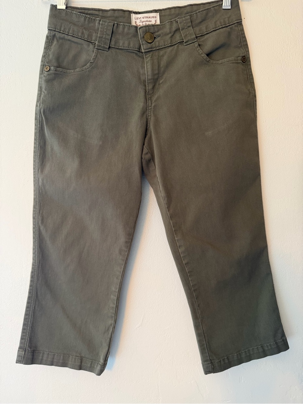 Levi's Olive Green Cropped Women's Capris size 4